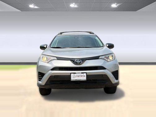 Silver Sky Metallic 2018 Toyota RAV4 LE