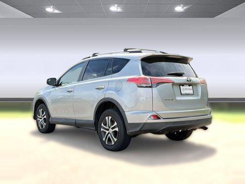 Silver Sky Metallic 2018 Toyota RAV4 LE