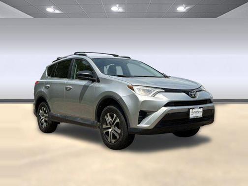 Silver Sky Metallic 2018 Toyota RAV4 LE