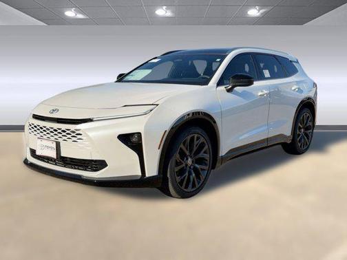 2025 Toyota Crown Signia XLE