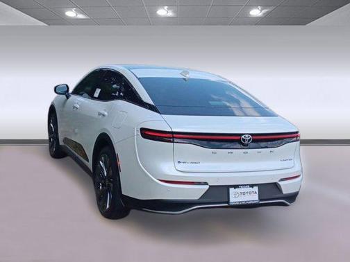 Oxygen White 2026 Toyota Crown Limited