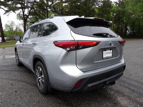 2020 Toyota Highlander Hybrid XLE