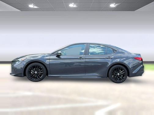 Black 2025 Toyota Camry SE