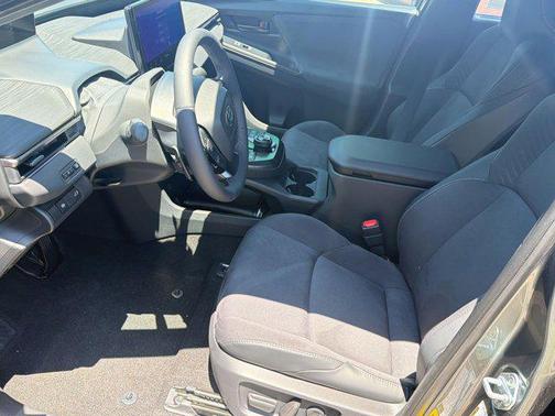 Overcast 2026 Toyota C-HR XSE