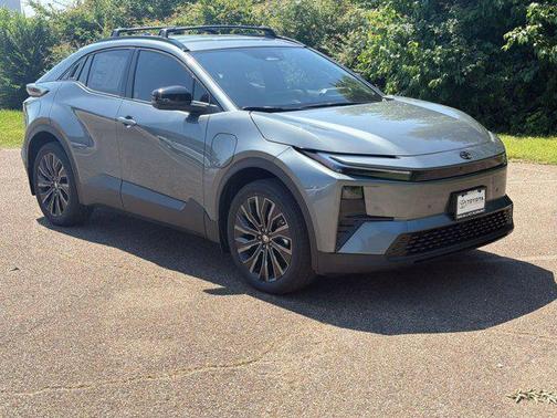 Overcast 2026 Toyota C-HR XSE