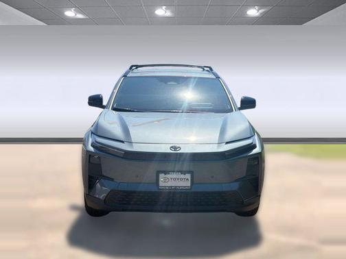 Overcast 2026 Toyota C-HR XSE