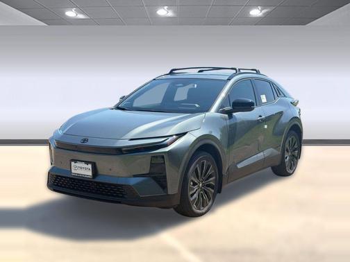 Overcast 2026 Toyota C-HR XSE