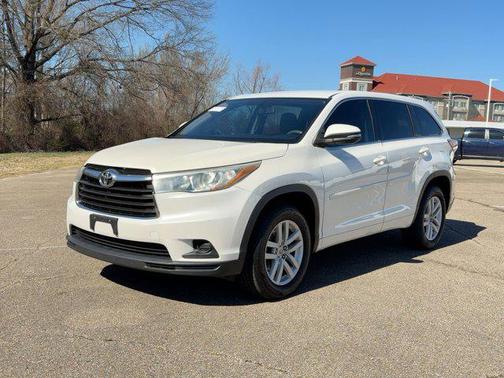 2015 Toyota Highlander LE