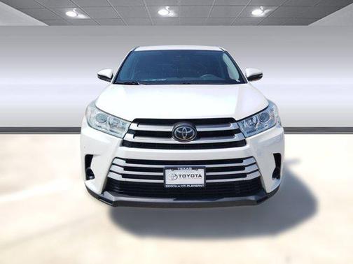 2019 Toyota Highlander LE I4