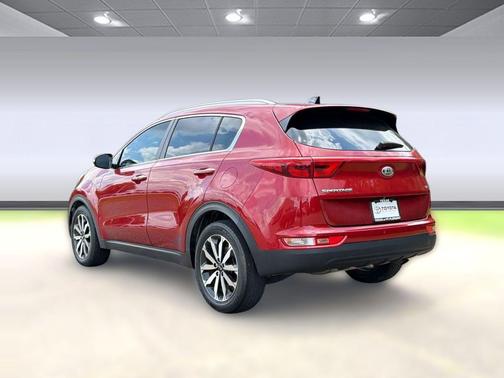 Hyper Red 2017 Kia Sportage EX