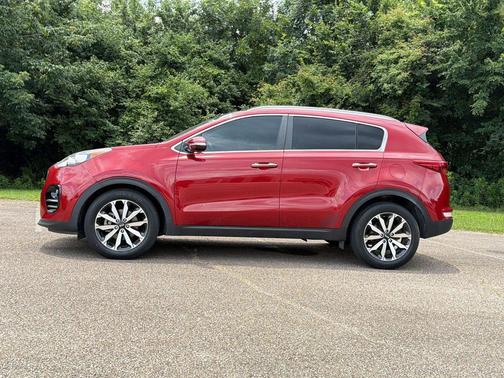 Hyper Red 2017 Kia Sportage EX