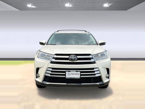 Blizzard Pearl 2017 Toyota Highlander XLE