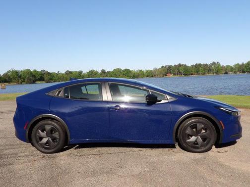 2023 Toyota Prius LE