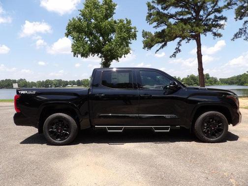 2025 Toyota Tundra Hybrid Platinum