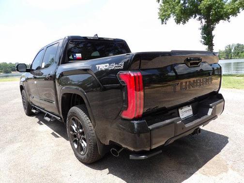 2025 Toyota Tundra Hybrid Platinum
