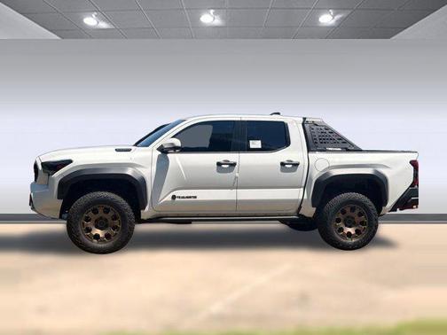 Ice Cap 2026 Toyota Tacoma Hybrid Trailhunter