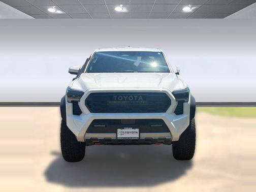 Ice Cap 2026 Toyota Tacoma Hybrid Trailhunter
