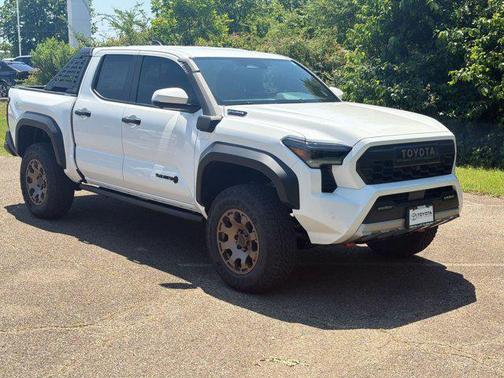 Ice Cap 2026 Toyota Tacoma Hybrid Trailhunter