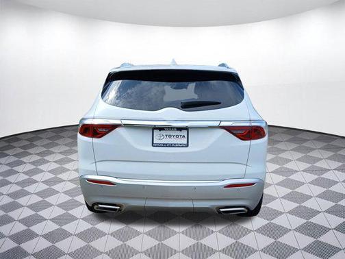 2022 Buick Enclave FWD Essence