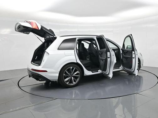 2023 Audi SQ7 4.0T Premium Plus