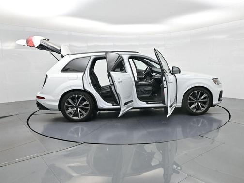 2023 Audi SQ7 4.0T Premium Plus