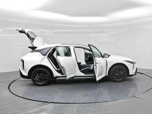 Snow White Pearl 2026 Kia K4 GT-LINE