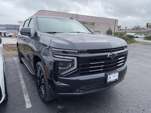 2025 Chevrolet Suburban RST