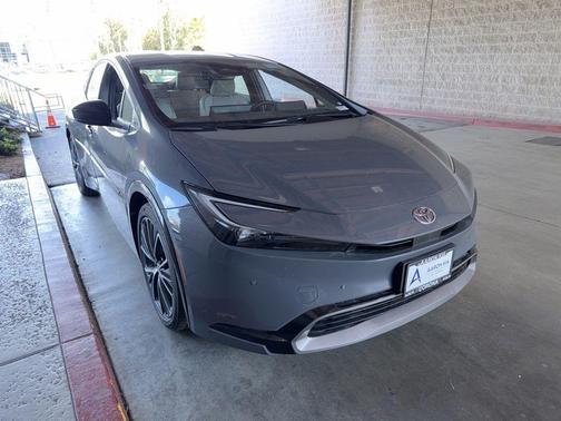 2024 Toyota Prius XLE