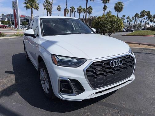 2023 Audi Q5 45 S line quattro Premium