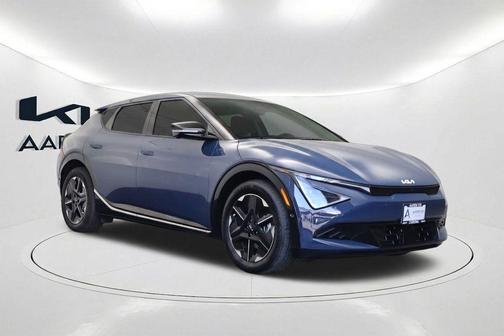 Midnight Black 2025 Kia EV6 Wind