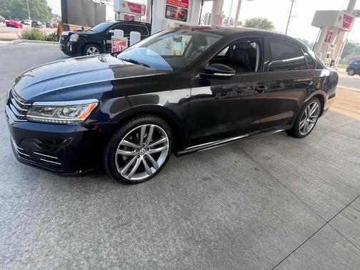 2018 Volkswagen Passat 2.0T R-Line