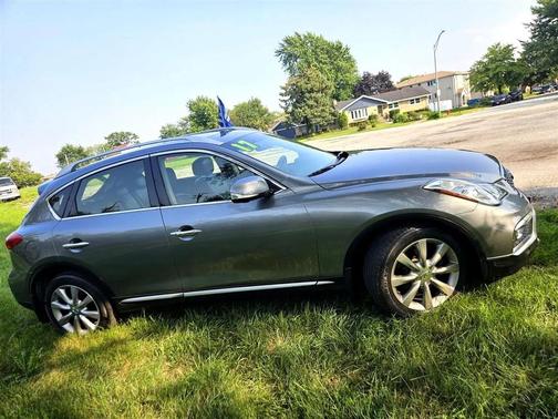 2017 INFINITI QX50 Base
