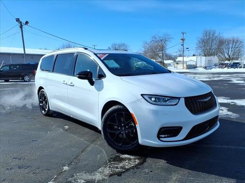 2025 Chrysler Pacifica Limited