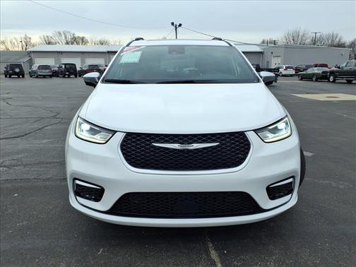 2025 Chrysler Pacifica L