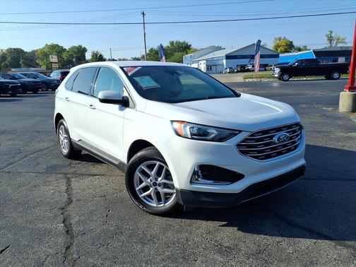 White 2022 Ford Edge SEL