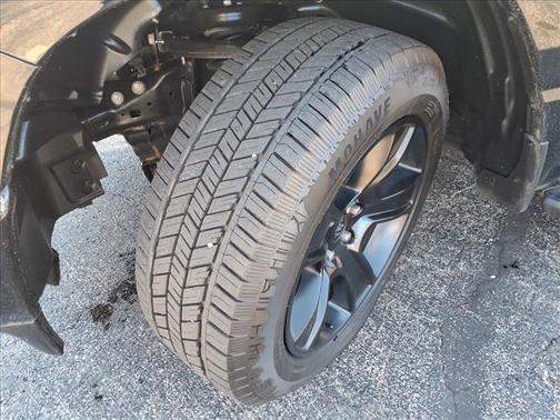 Diamond Black Crystal Pearlcoat 2023 RAM 1500 Big Horn/Lone Star