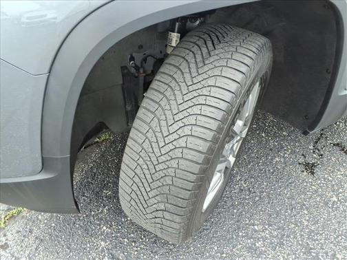 Satin Steel Metallic 2021 GMC Acadia SLE