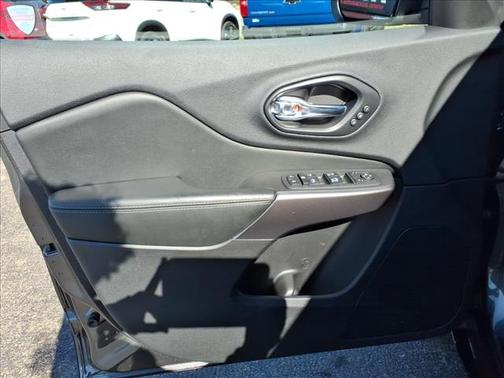 Granite Crystal Metallic Clearcoat 2021 Jeep Cherokee Limited