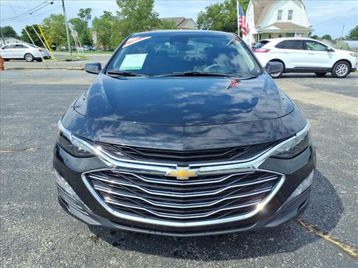 Mosaic Black Metallic 2025 Chevrolet Malibu FWD 1LT