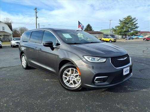 2023 Chrysler Pacifica Touring