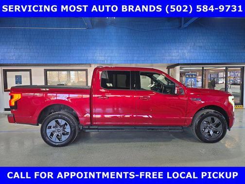 2025 Ford F-150 Lightning LARIAT