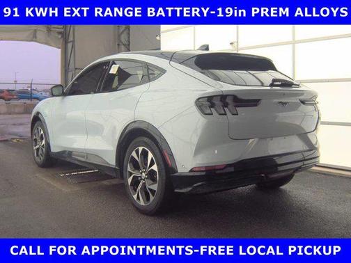 Space White Metallic 2023 Ford Mustang Mach-E Premium