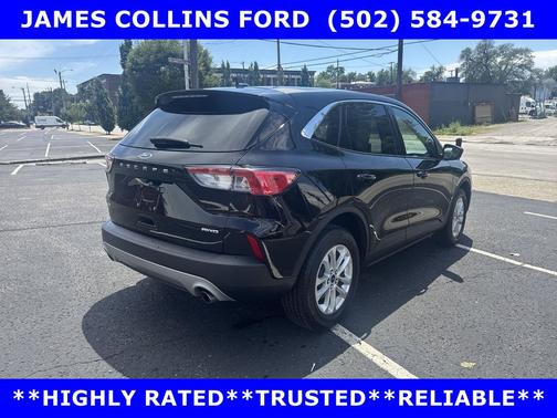 Agate Black Metallic 2022 Ford Escape SE
