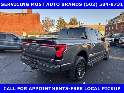 2024 Ford F-150 Lightning LARIAT