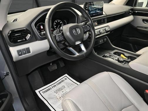 2023 Honda Pilot EX-L 8-Passenger