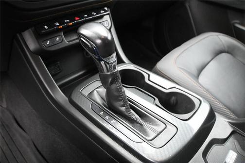 Desert Sand Metallic 2022 GMC Canyon AT4