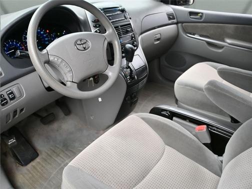 2010 Toyota Sienna CE