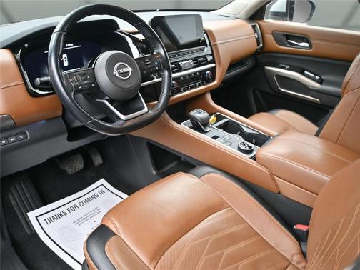 2022 Nissan Pathfinder Platinum