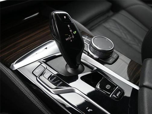 2021 BMW 530 i xDrive
