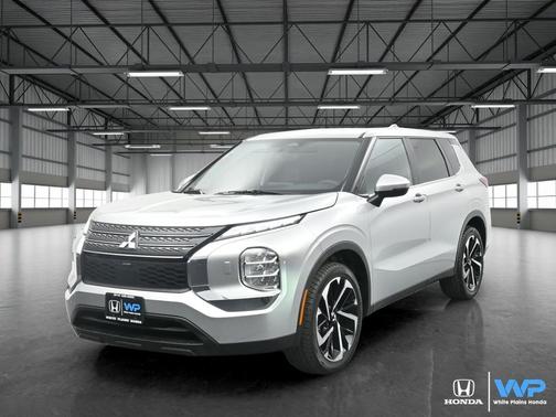 2022 Mitsubishi Outlander ES